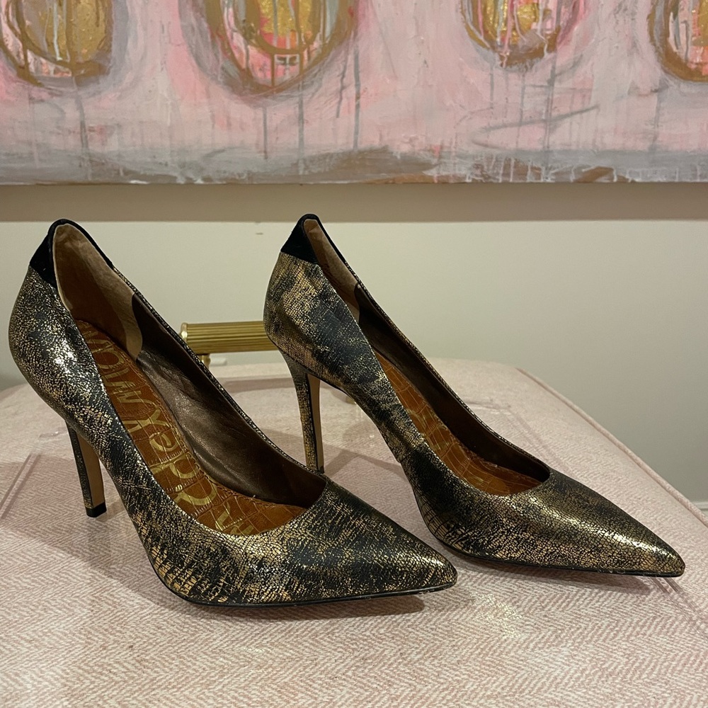 Sam Edelman Black and Gold Heels